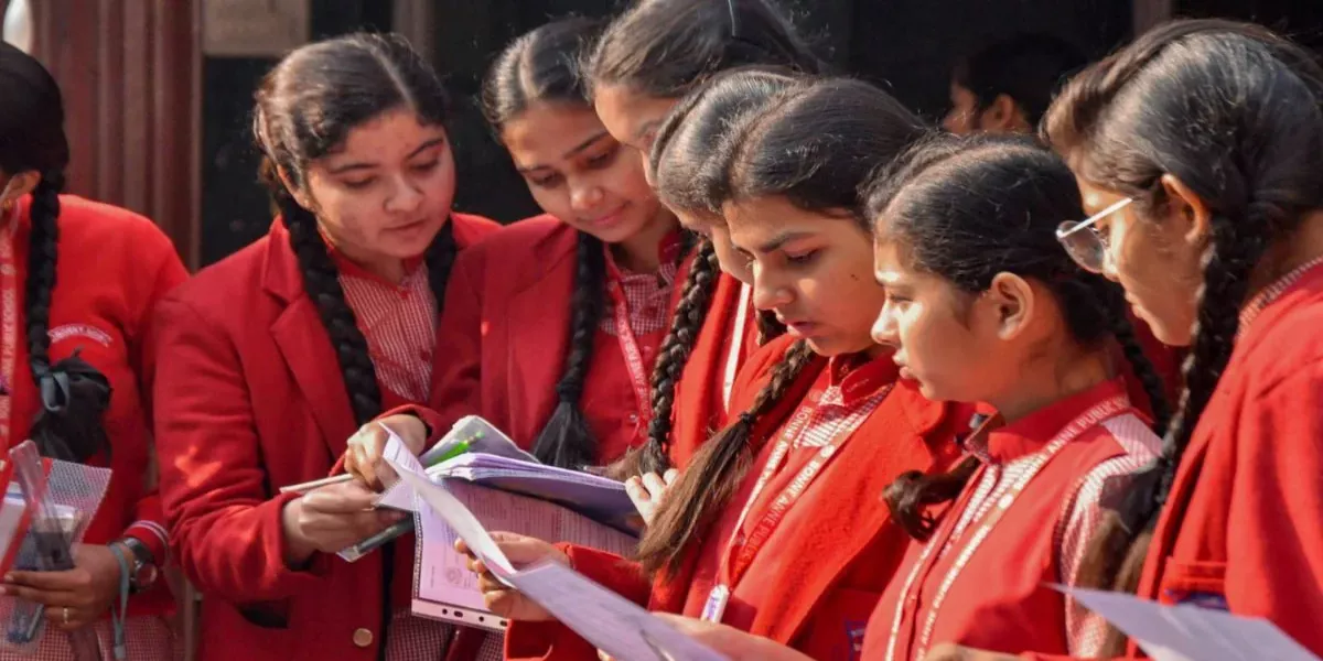 সৌরজগৎ ও ভূমণ্ডল অধ্যায়ের ১৬টি বহুনির্বাচনি প্রশ্ন ও উত্তর, ১ম পর্ব, নবম শ্রেণির বাংলাদেশ ও বিশ্বপরিচয়